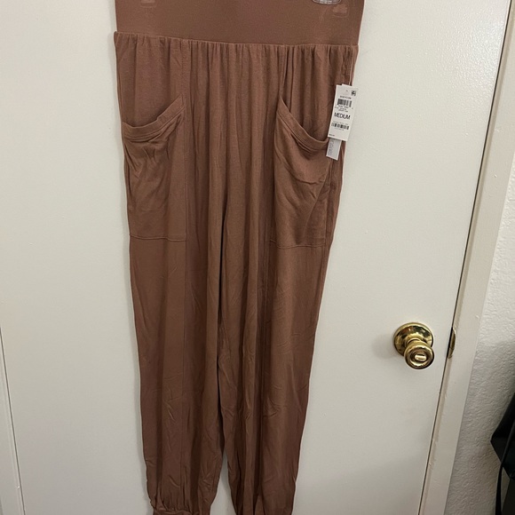Bar III Track pants NWT - Picture 2 of 3
